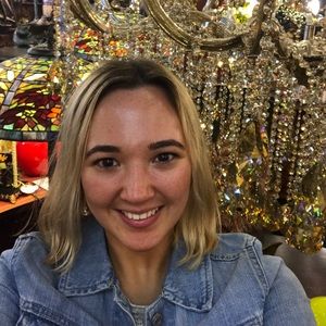 Meet your Posher, Emily